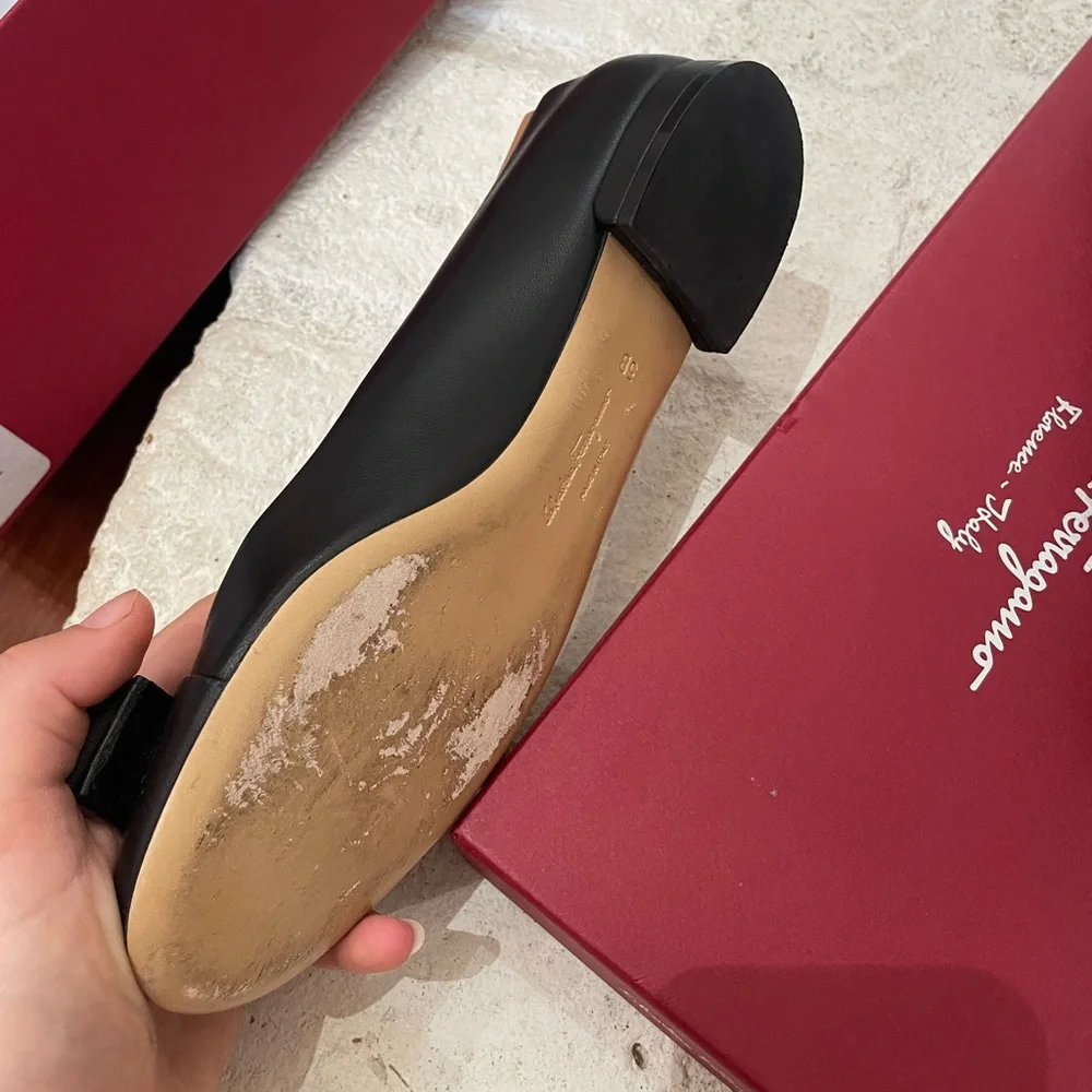Salvatore Ferragamo Black Bow Ballet Flats - Picture 6 of 8